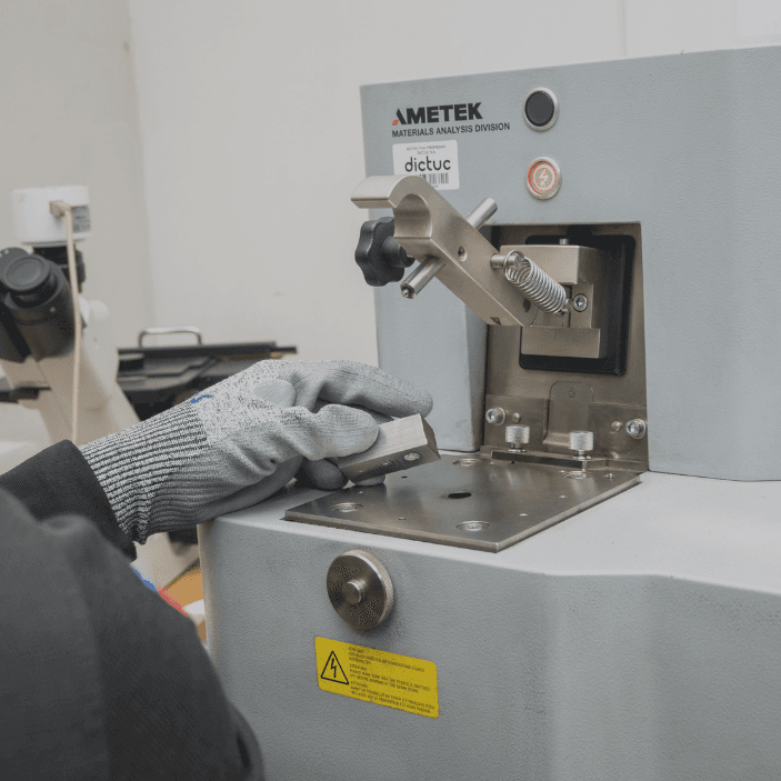 Composición química del acero: un paso crítico para la seguridad y el cumplimiento normativo 