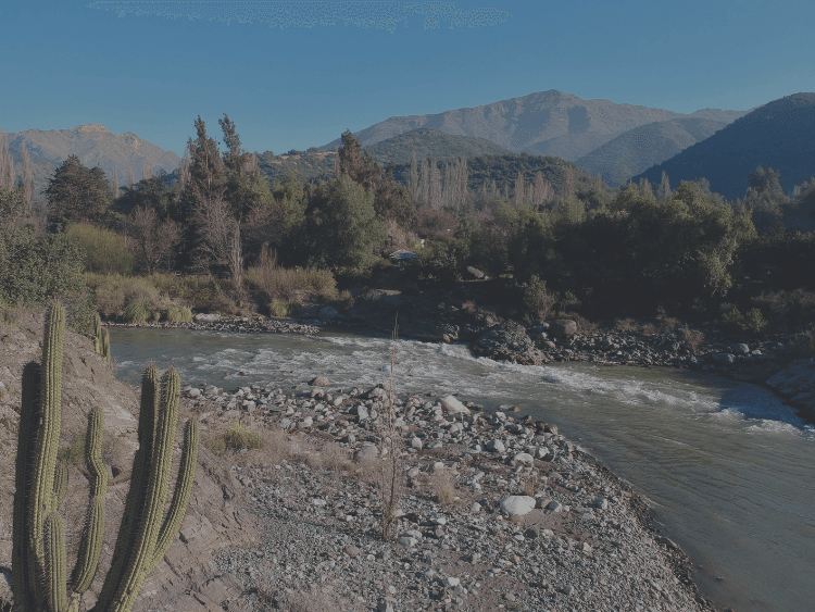 Ingenieros Dictuc exponen en seminario sobre la cuenca del Río Maipo