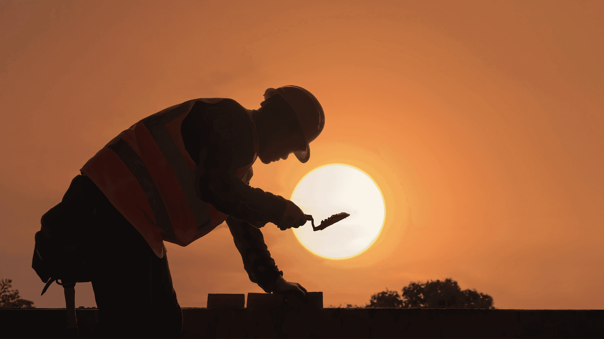 Calor extremo y seguridad laboral: estudio evidencia aumento del riesgo de accidentes en Chile