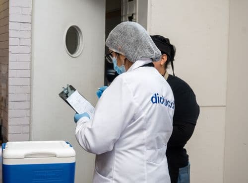 Monitoreo microbiológico en cadena de Restaurantes Alemán Experto