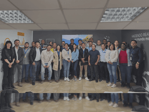 Dictuc destaca capacidades técnicas y fortalece la cooperación internacional al recibir a curso de la Academia de Obras Públicas de Chile