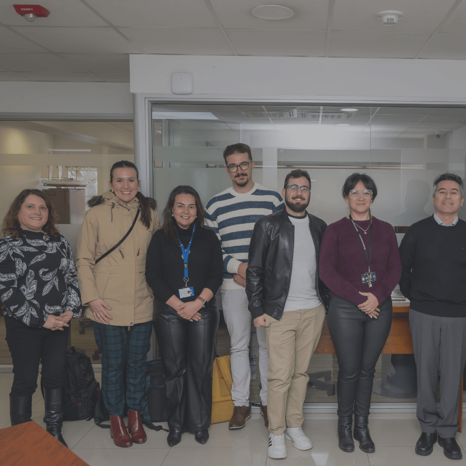Representantes de Thermo Fisher Scientific visitan Dictuc