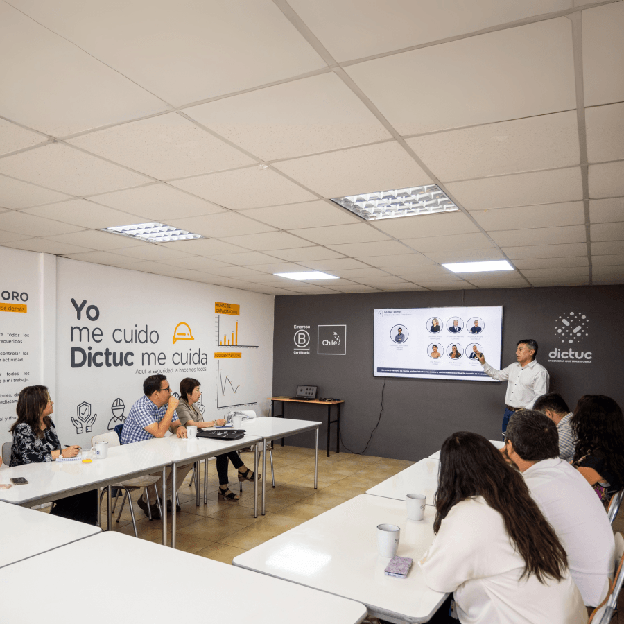 Delegación de la Universidad Nacional Agraria La Molina visita Dictuc